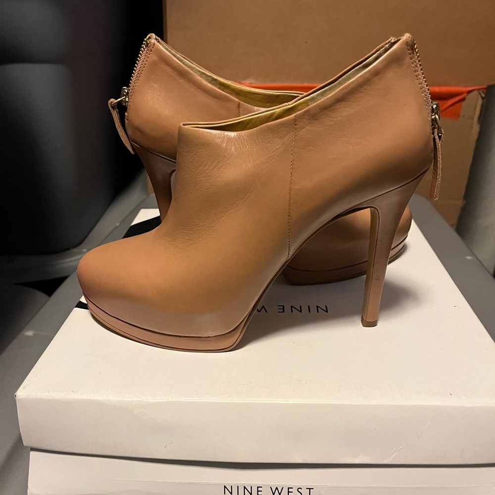 Nine West Leather Tan Stiletto Heels